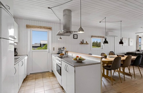Harboore House | 4 bedroom lovely home in Harboøre