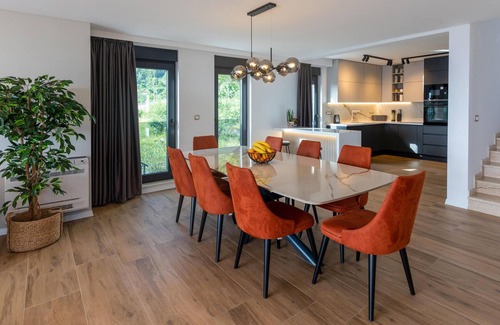 Baska Voda House | 4 bedroom lovely home in Bast