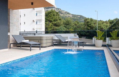 Baska Voda House | 4 bedroom lovely home in Bast