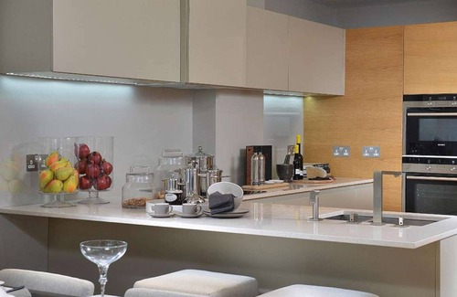 Acton House | 4 Bedroom Luxurious Townhouse In London