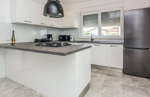 Posedarje House | 4 bedroom nice home in Slivnica Donja