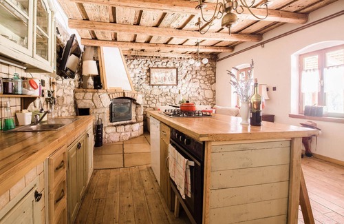 Velika House | 4 bedroom nice home in Radovanci