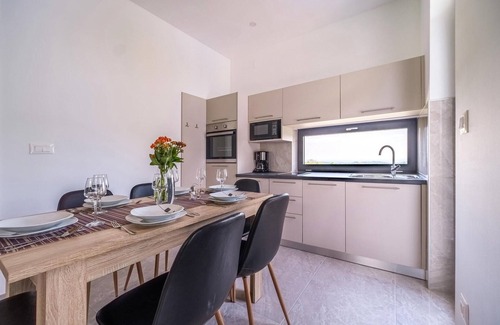Jastrebarsko House | 4 bedroom nice home in Ivancici