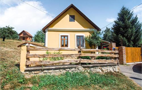 Velika House | 4 Bedroom Nice Home In Radovanci