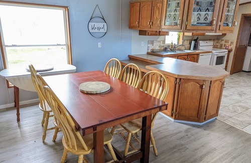 Ogallala House | 4 Bedroom North Ogallala. Off-Season Pricing