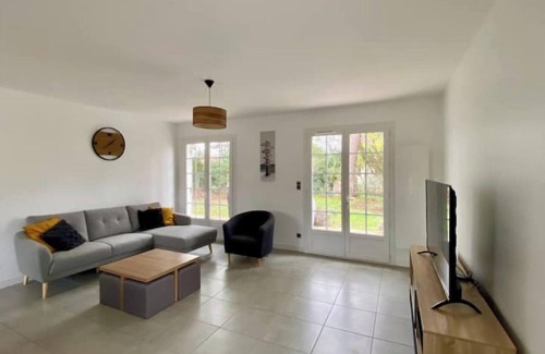 Le Pian-Medoc House | 4 Bedroom Private vacation home in Le Pian-Médoc