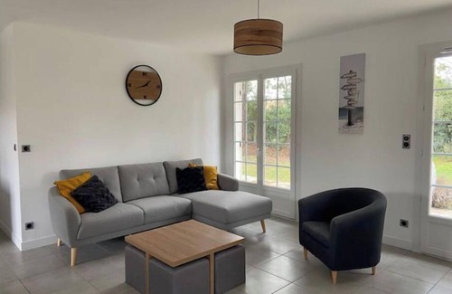 Le Pian-Medoc House | 4 Bedroom Private vacation home in Le Pian-Médoc