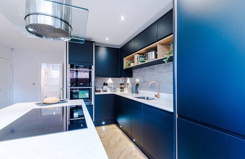 Walkden House | 4 Bedroom Townhouse (Monton)