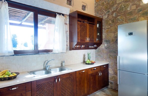 Litsarda Villa | 4-Bedroom Villa Litsarda