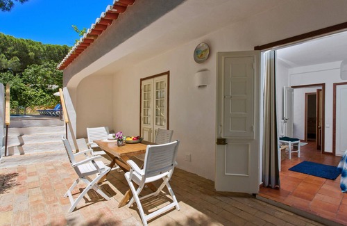 Branqueira Villa | 4 bedroom villa in olhos de ãgua