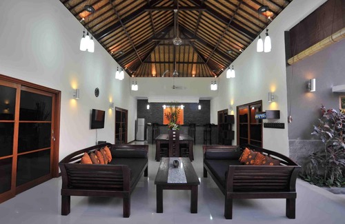 Umalas Villa | 4 Bedroom villa w/Breakfast, Seminyak