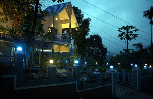 Anachal Villa | 4 Bedroom Villa with Balcony Mountain View