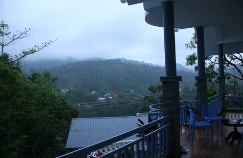 Anachal Villa | 4 Bedroom Villa with Balcony Mountain View