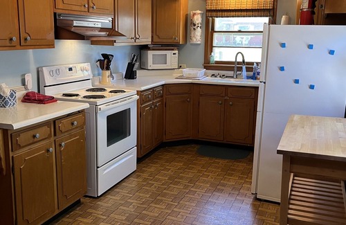 Manistee House | 4 Bedrooms, 1.5 Baths, Sleeps 8