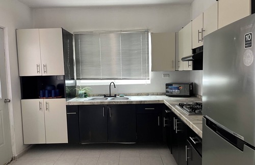 Torreon House | 4 bedrooms 2,5 bathrooms closed circuit 4 beds