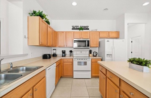 Bellavida House | 4 Bedrooms/3 Bathrooms/Bella Vida (400LF)