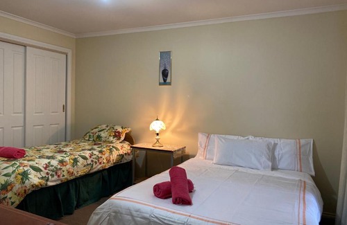 Reservoir House | 4 Beds-Whole House-U2-9 Dennis Street-Reservoir