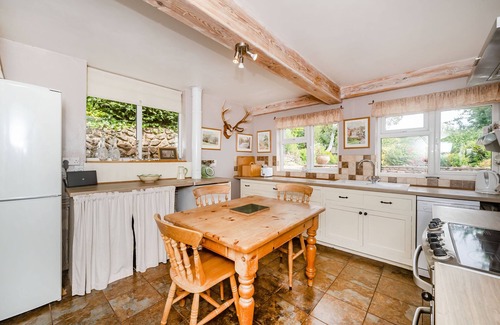 Wootton Courtenay Cottage | 4 BISHOPS COTTAGES, pet friendly, with a garden in Wootton Courtenay