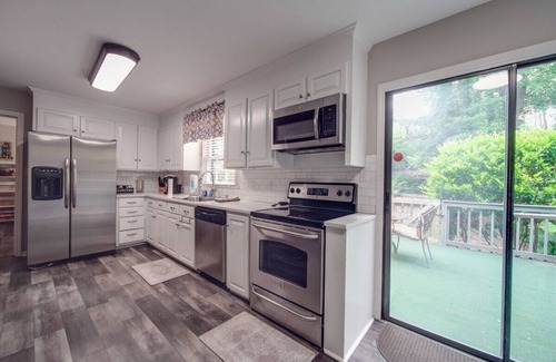 Charlotte House | 4-BR South Charlotte Getaway — Min to Everything!