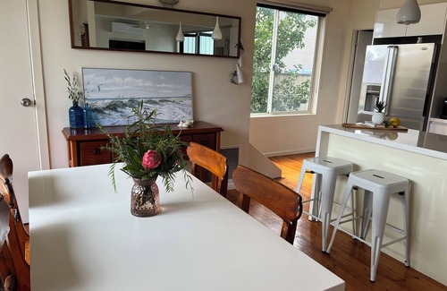 St Leonards House | 4 BRM House, Walk to Beach & Town/Pub, Free WiFi & Foxtel, Family Friendly