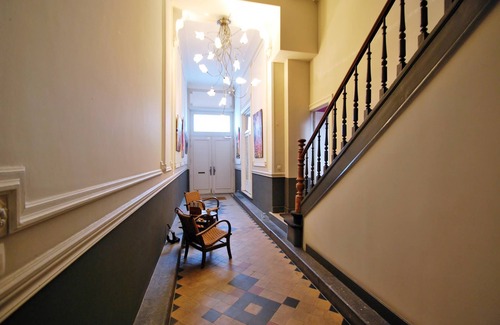Brussels Apartment | 4/Comenstay.be/Cozy 25m2 Studio under the Roof 2minutes walk from Gare du Midi!