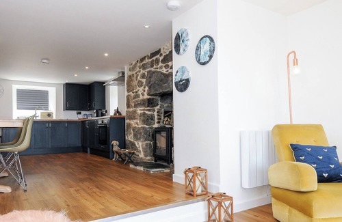 Fraddon Cottage | 4 HIGHER FRADDON, pet friendly, country holiday cottage in Fraddon