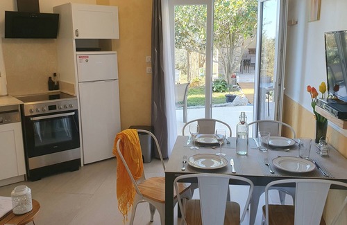 Cazevieille Cottage | 4* lodge/rental in the countryside near Montpellier