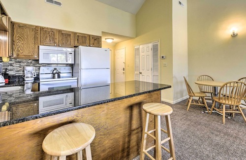 Little River Apartment | 4 Mi to Cherry Grove Beach: Studio w/Pool!