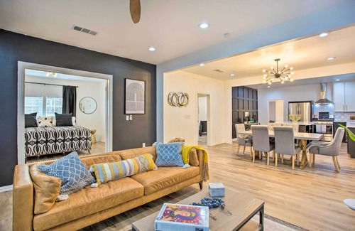 Cedar Crest House | 4 Mi to Dtwn Dallas: Home w/Fire Pit + Gazebo