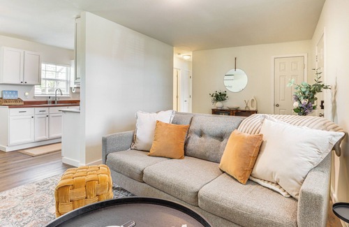 Fayetteville House | 4 Mi to Dtwn: Dog-Friendly Fayetteville Home