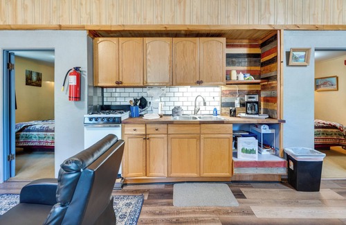 Drake Cabin | 4 Mi to Estes Park: Riverfront Cabin w/Grill!