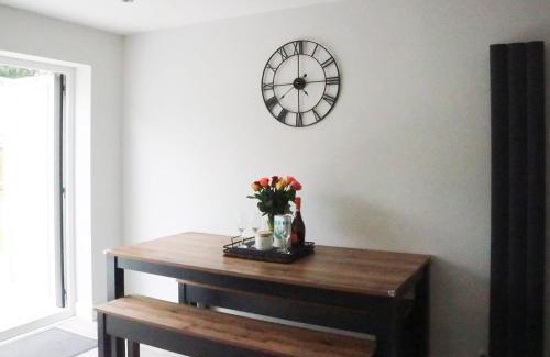 Sandhead House | 4 Mote View-Uk37497