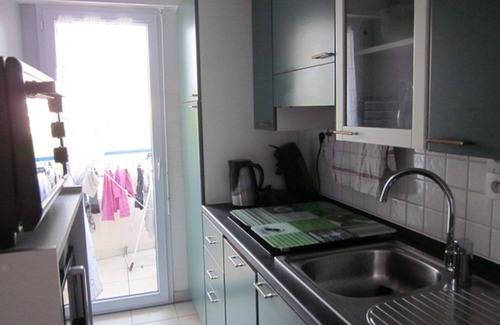 Frejus Plage Apartment | 4-PERSON APARTMENT AIR-CONDITIONED SWIMMING POOL PARKING AND WIFI