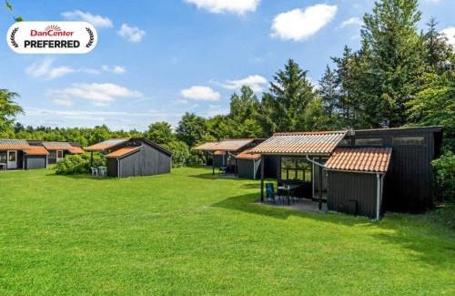 Hampen House | 4 person holiday home in Hampen