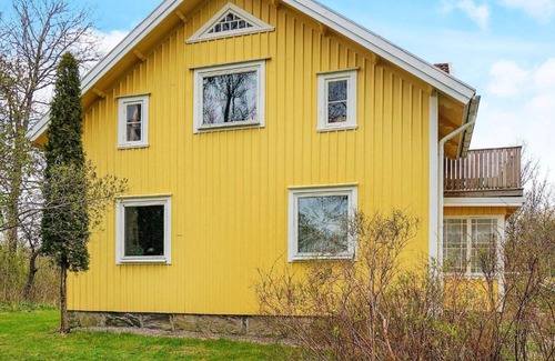 Trollhattan Municipality House | 4 person holiday home in UPPH RAD