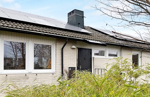 Viken House | 4 person holiday home in Viken