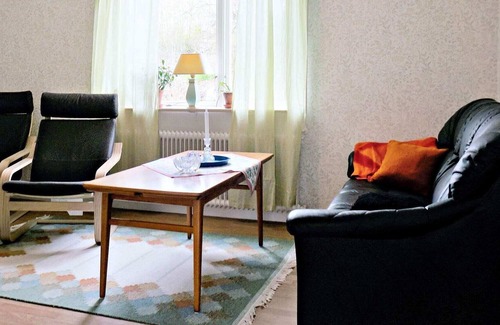 Trollhattan Municipality House | 4 person holiday home in UPPHÄRAD