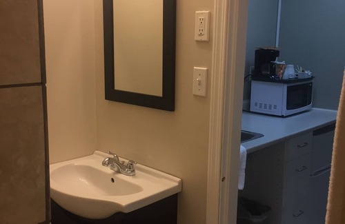 Lillooet Hotel | 4 Pines Motel