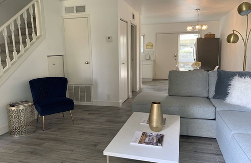 South Scottsdale House | 4 pools, quiet Townhouse Walking Distance to Old Town, Five Star Reviews