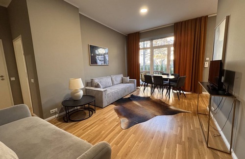 Eutritzsch Apartment | 4-Room Apartment (L3/L4) – Newly Renovated and Quie