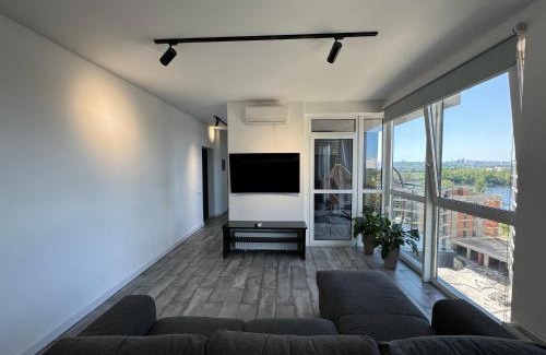 Pozniaky Apartment | 4 rooms apartment with a view of the Dnieper River
