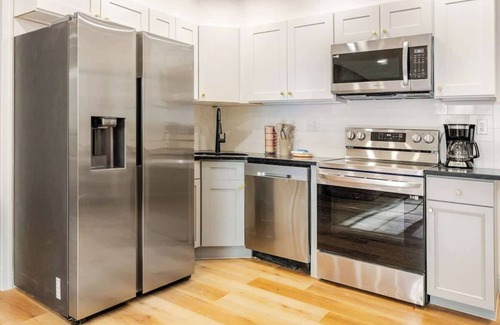 West Poplar Apartment | 4. Showa Era Charm In Historic Fishtown