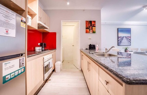 East Perth Apartment | 4 So Much More Family Apt 2BR Parking