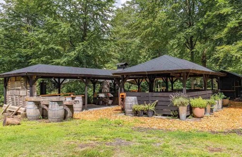Wolfheze House | 4 Spacious Units w/Forest Vistas and Indoor Pool - Ideal for Relaxation