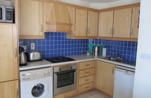 Galway Apartment | 4-Star Holiday Home Seaside Location on Galway Bay Near City