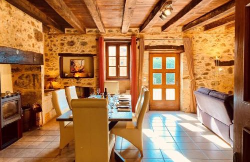 Capdrot House | 4-Star Tourism Rated Holiday Home, 6 Bedrooms, with Air Con & Private Heated 10x4M Salt Water Pool - 40 Mins from Bergerac