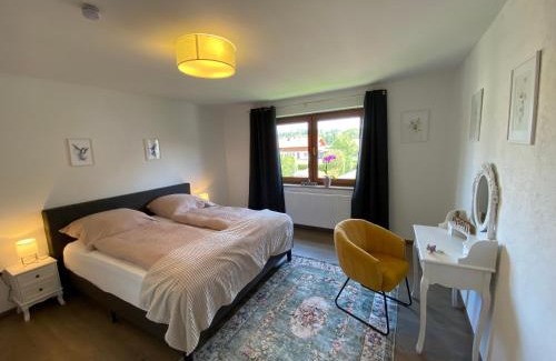 Gramsham Apartment | 4 Zimmer Wohnung, 6 Bed, Küche, Waschmaschine, Wlan, Garden, free Parking
