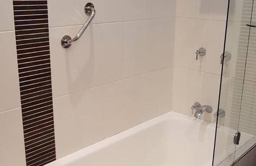 Warners Bay Bed & Breakfast | 40 m² Bed and breakfast ∙ 4 guests