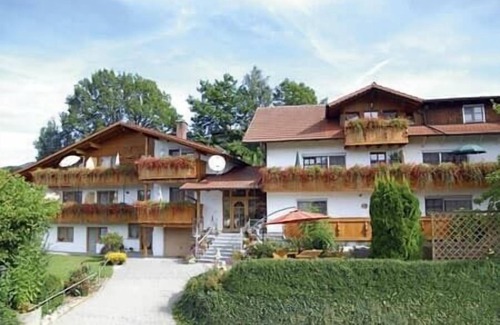 Thening Apartment | 40 m2 große FeWo mit Südbalkon und herrlicher Aussicht