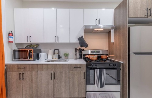 Ampere Apartment | 40% OFF 3Days+9 min to EWR, 2 Queen Beds, Sleeps 6